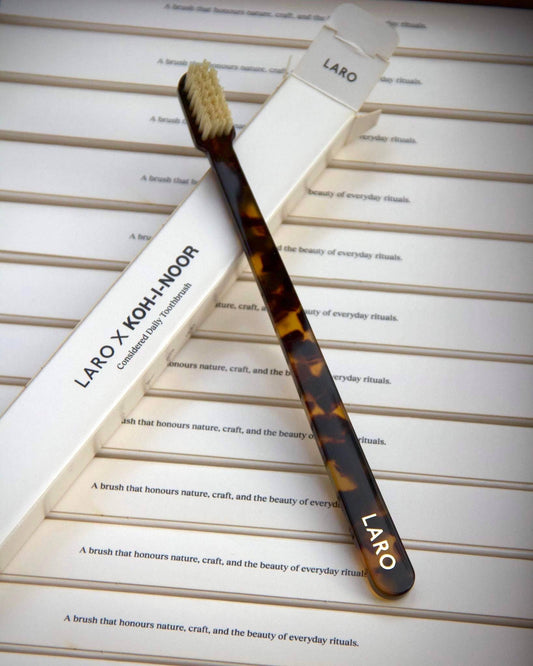 „Laro x Koh-I-Noor“ prabangus dantų šepetėlis